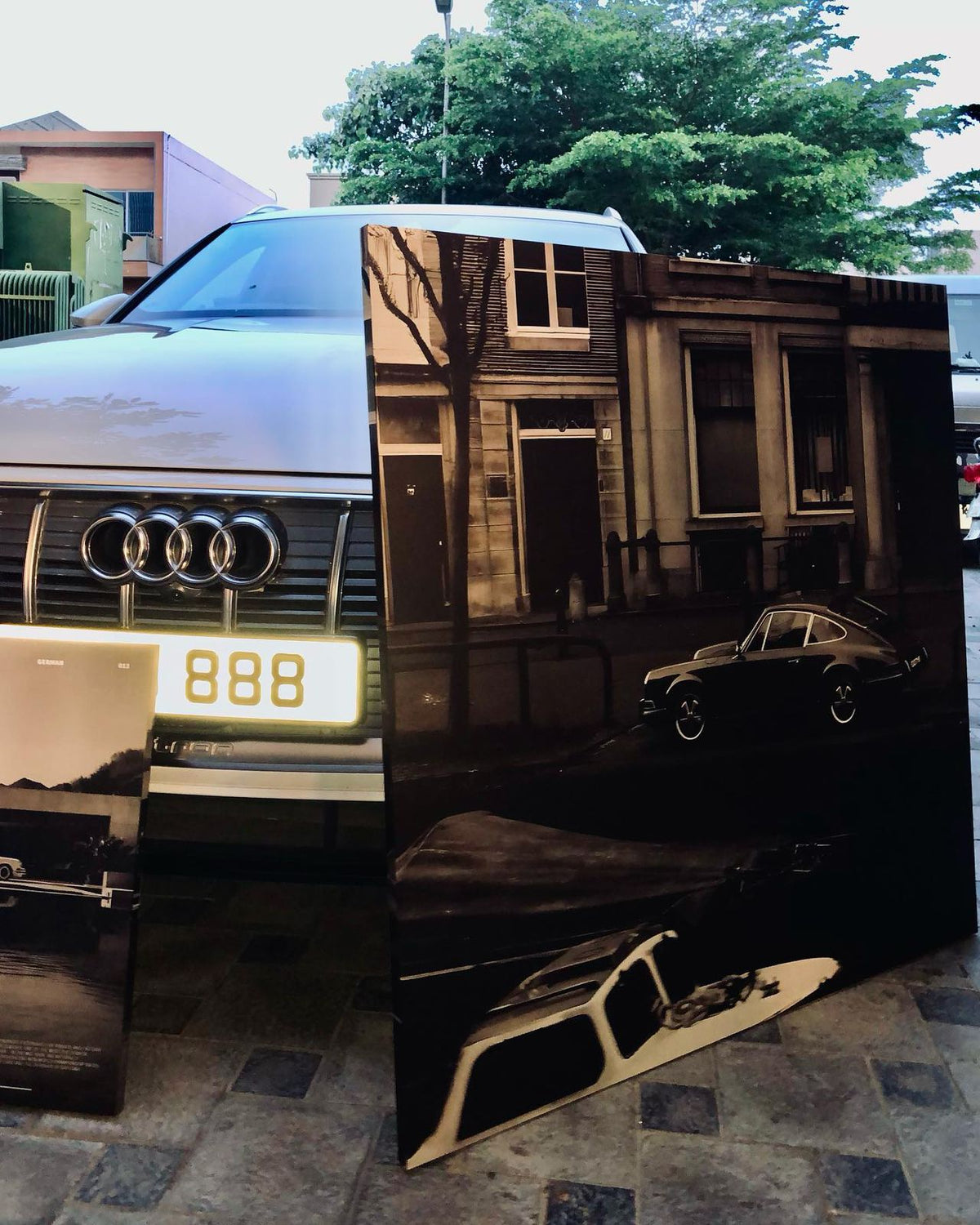 Custom Car Photo