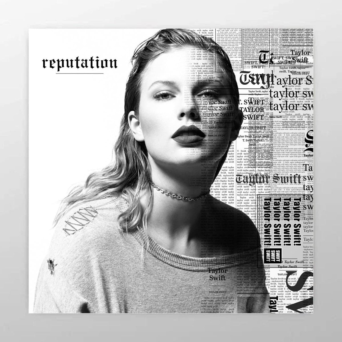 taylor swift Singer - b&w iv